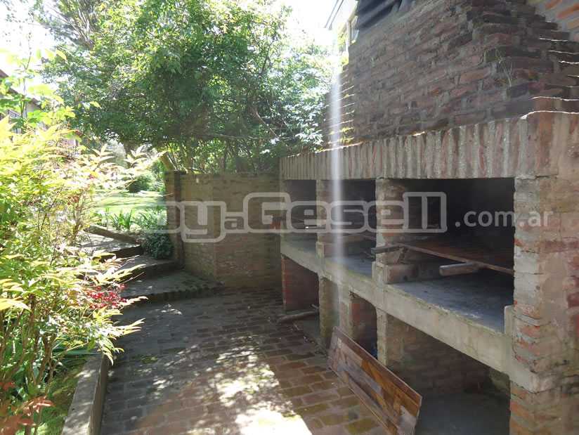 Alquilo Departamento Edificio Barrio Norte 11 en Villa Gesell zona Barrio Norte a 600 Mts de la Playa