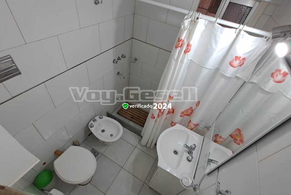 Alquilo Departamento Edificio Barrio Norte 11 en Villa Gesell zona Barrio Norte a 600 Mts de la Playa 