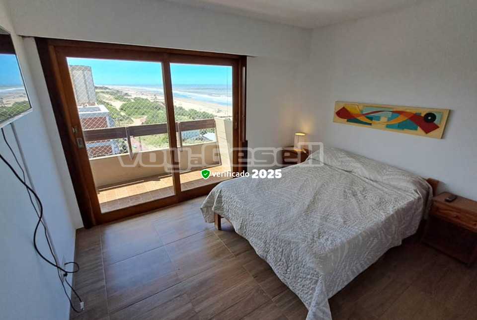 Alquilo Departamento Edificio Coronado en Villa Gesell zona Barrio Norte a 10 Mts de la Playa