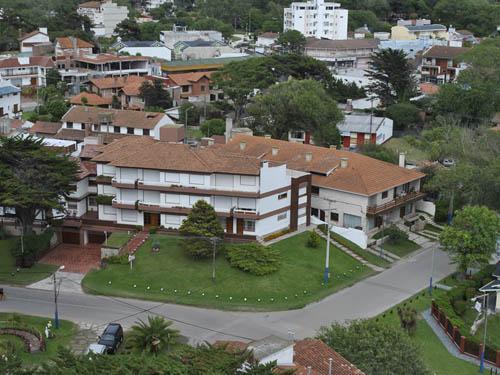 Alquilo Departamento Eros en Villa Gesell zona Centro Comercial a 100 Mts de la Playa