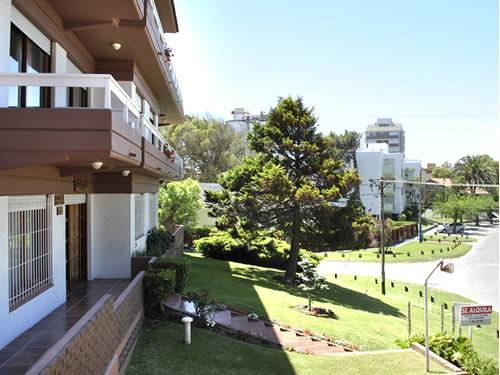 Alquilo Departamento Eros en Villa Gesell zona Centro Comercial a 100 Mts de la Playa 