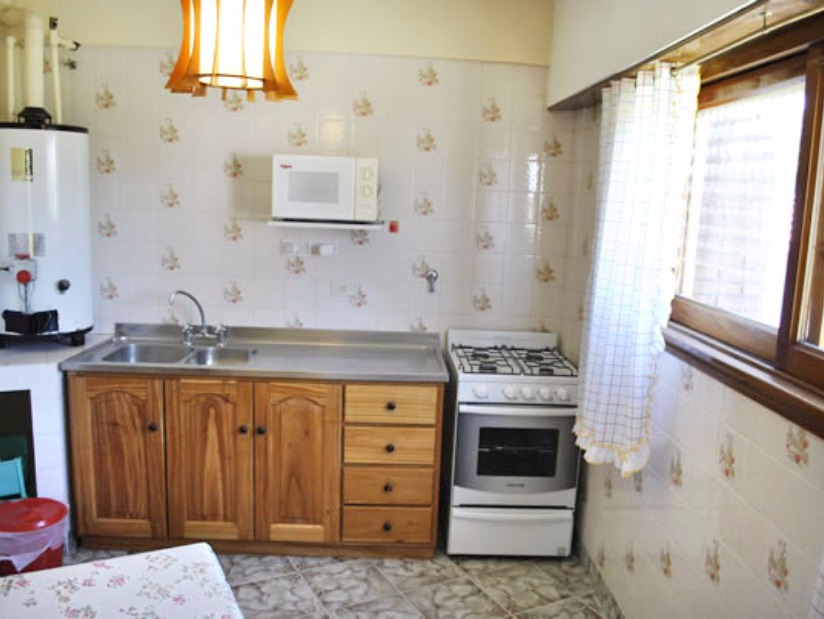 Alquilo Departamento Eros en Villa Gesell zona Centro Comercial a 100 Mts de la Playa 