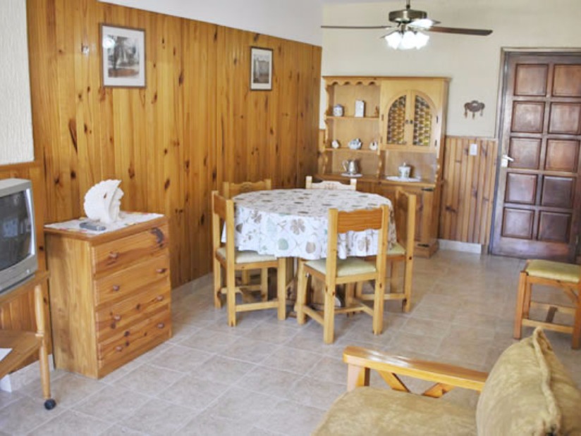 Alquilo Departamento Eros en Villa Gesell zona Centro Comercial a 100 Mts de la Playa 