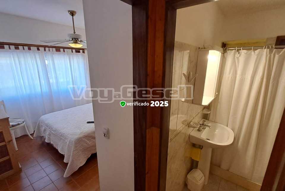 Alquilo Departamento Eros en Villa Gesell zona Centro Comercial a 100 Mts de la Playa