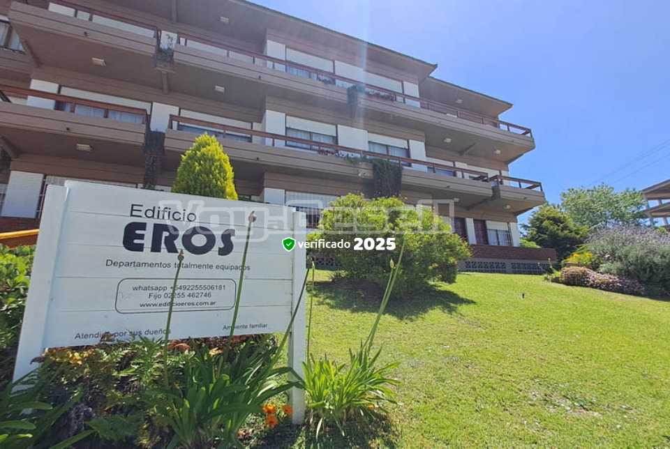 Eros: Departamento en Villa Gesell zona Centro Comercial