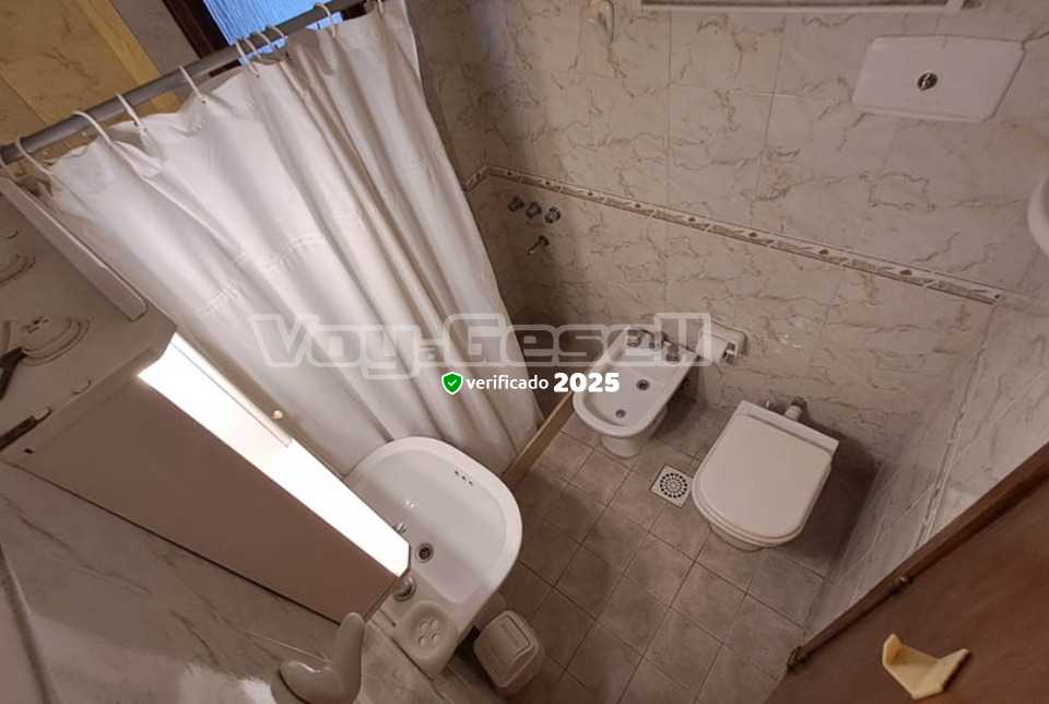 Alquilo Departamento Eros en Villa Gesell zona Centro Comercial a 100 Mts de la Playa