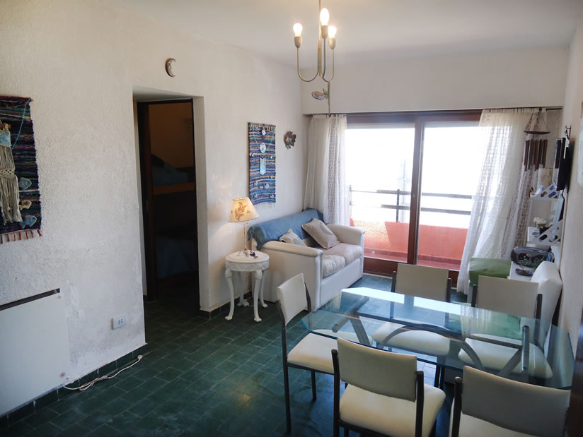 Alquilo Departamento Edificio Las Gaviotas en Villa Gesell zona Sur a 50 Mts de la Playa 