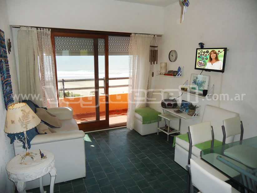 Alquilo Departamento Edificio Las Gaviotas en Villa Gesell zona Sur a 50 Mts de la Playa 