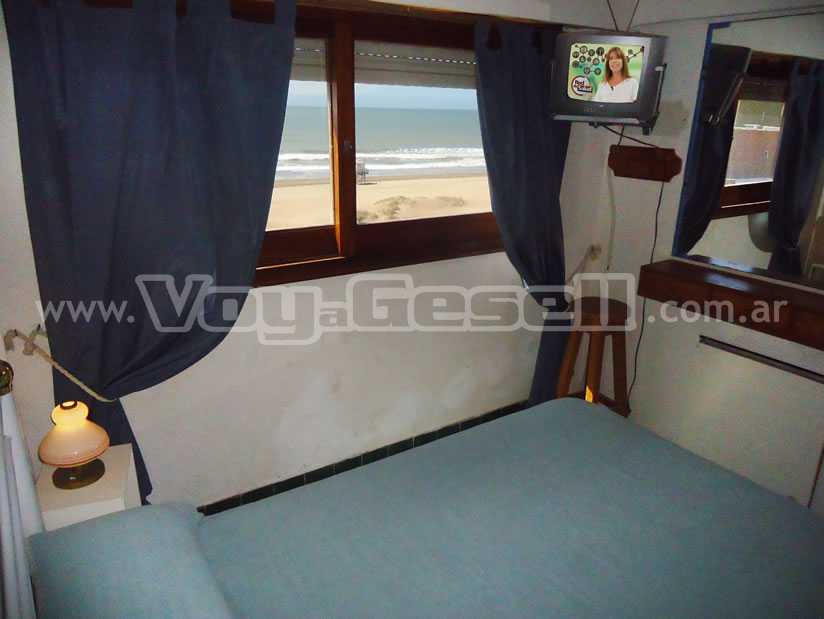 Alquilo Departamento Edificio Las Gaviotas en Villa Gesell zona Sur a 50 Mts de la Playa