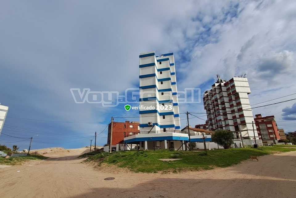 Alquilo Departamento Edificio Las Gaviotas en Villa Gesell zona Sur a 50 Mts de la Playa 