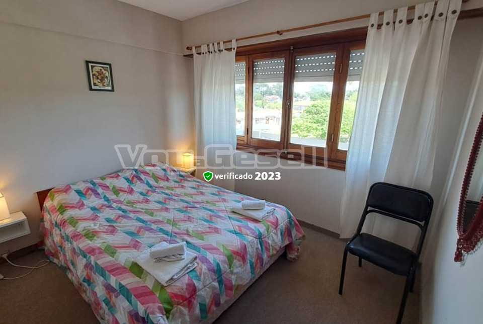 Alquilo Departamento Edificio Los Medanos en Villa Gesell zona Centro a 450 Mts de la Playa 