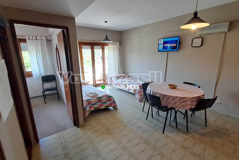 Alquilo Departamento Edificio Los Medanos en Villa Gesell zona Centro a 450 Mts de la Playa 