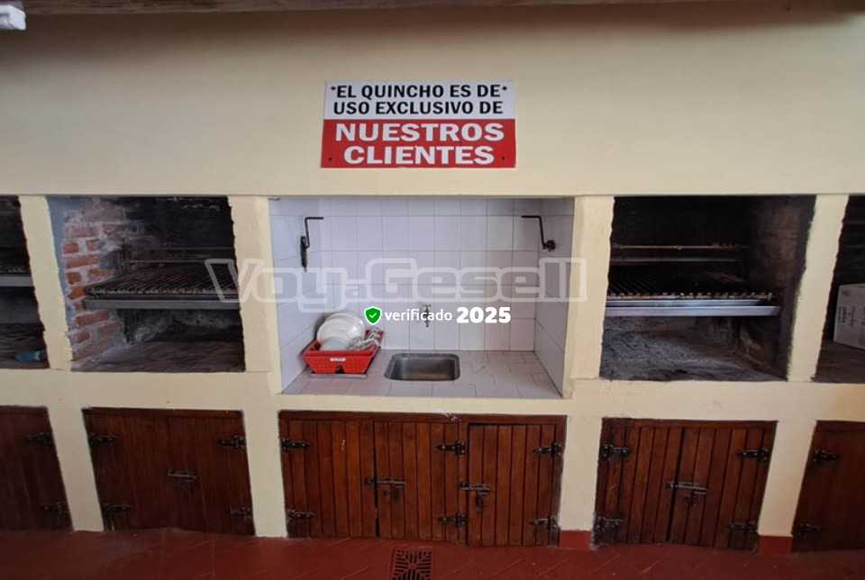 Alquilo Departamento Edificio Lujan 1 en Villa Gesell zona Centro a 200 Mts de la Playa