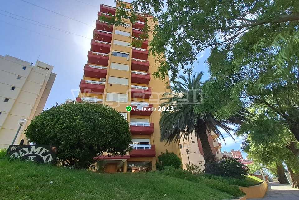 Alquilo Departamento Edificio Romeo IV en Villa Gesell zona Barrio Norte a 260 mts de la Playa 