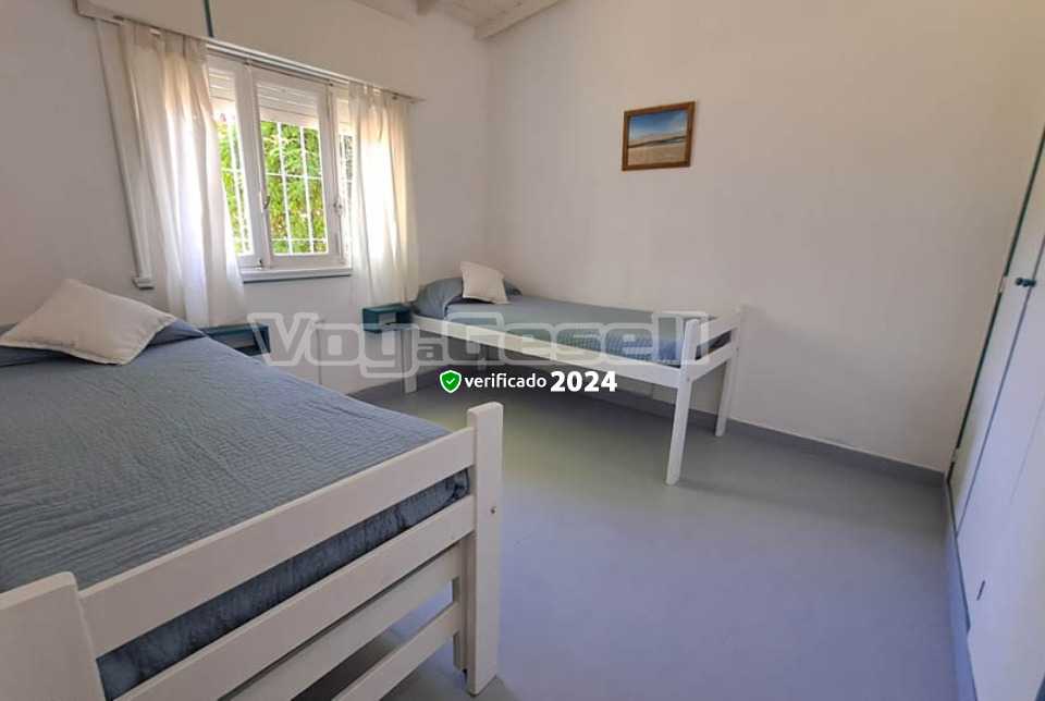 Alquilo Casa El Alero en Villa Gesell zona Centro a 550 Mts de la Playa