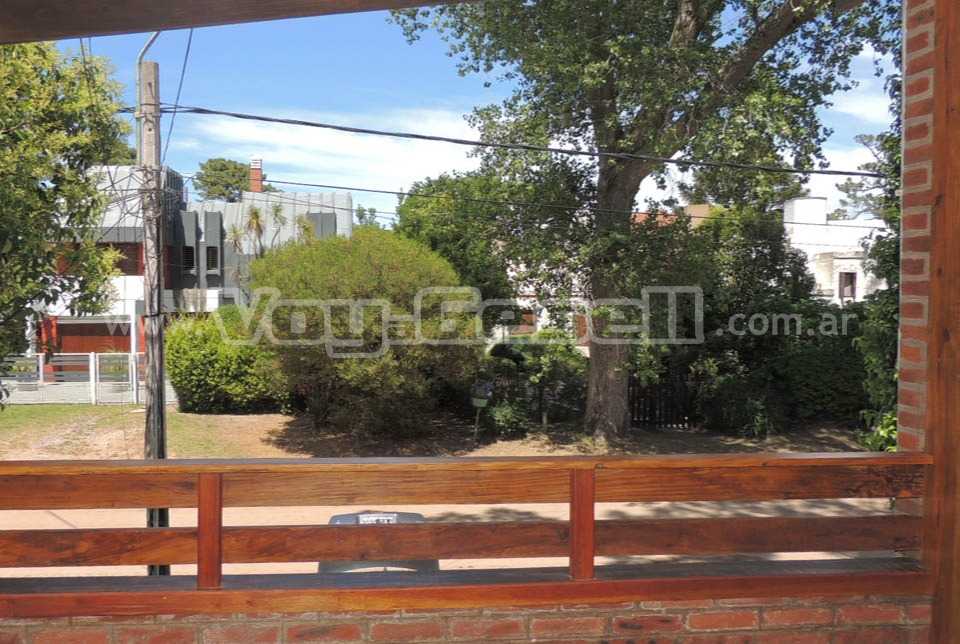 Alquilo Casa El Aljibe en Villa Gesell zona Barrio Norte a 700 mts de la Playa