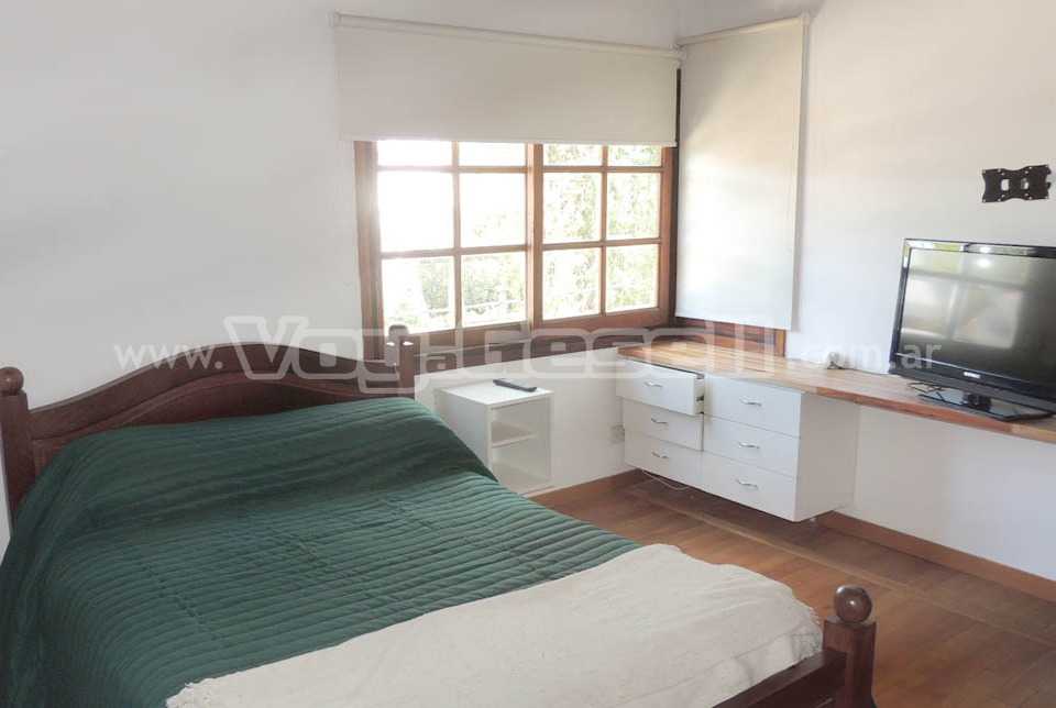 Alquilo Casa El Aljibe en Villa Gesell zona Barrio Norte a 700 mts de la Playa