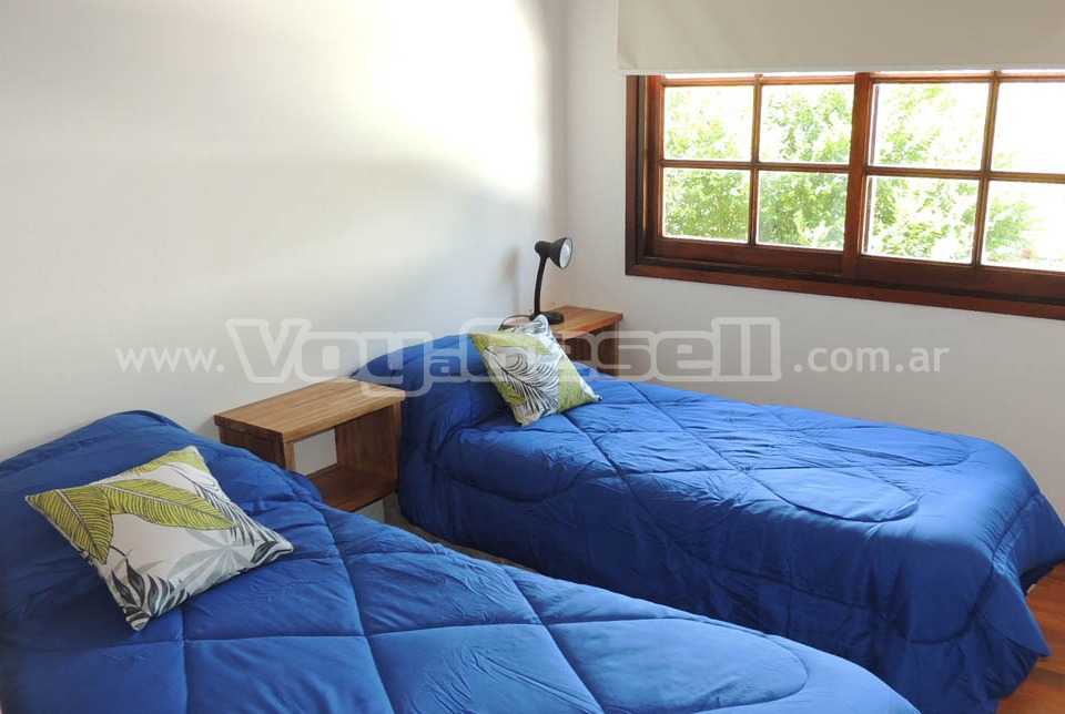 Alquilo Casa El Aljibe en Villa Gesell zona Barrio Norte a 700 mts de la Playa