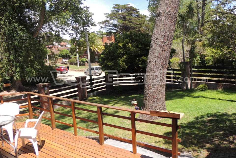 Alquilo Casa El Aljibe en Villa Gesell zona Barrio Norte a 700 mts de la Playa