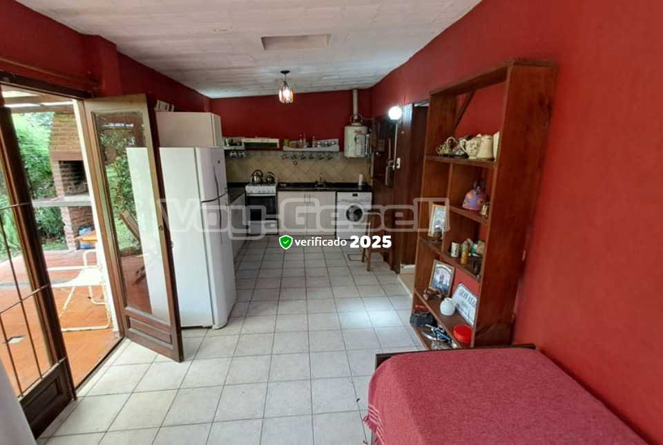 Alquilo Casa El Cachondeo en Villa Gesell zona Centro a 700 mts de la Playa