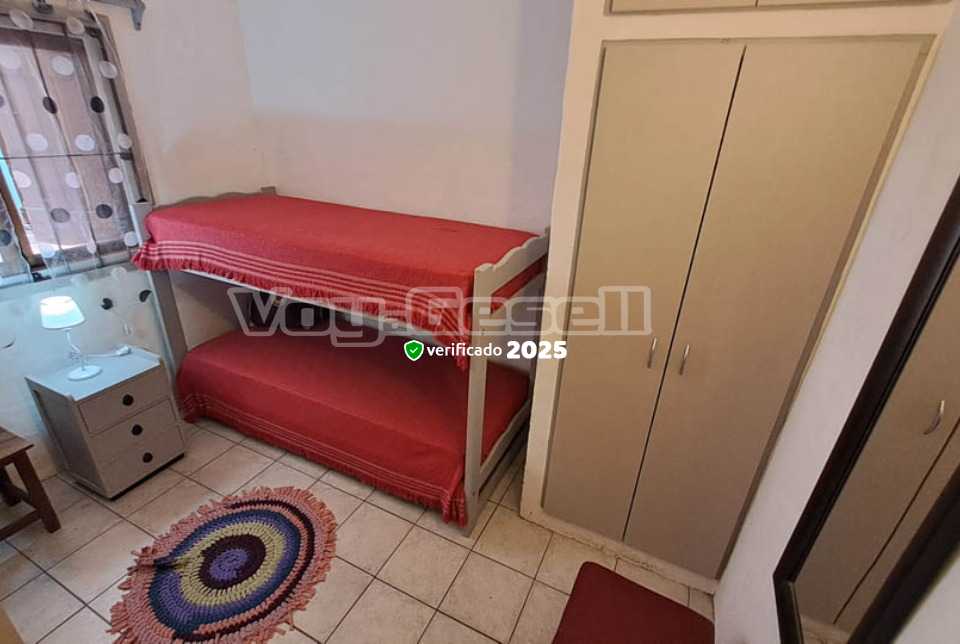 Alquilo Casa El Cachondeo en Villa Gesell zona Centro a 700 mts de la Playa