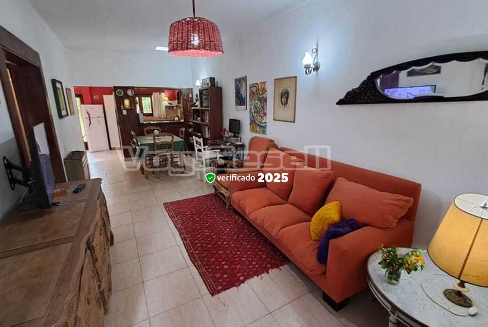 Alquilo Casa El Cachondeo en Villa Gesell zona Centro a 700 mts de la Playa 