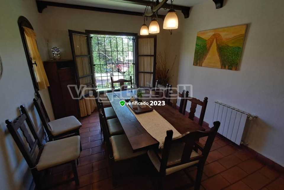 Alquilo Casa Gesellmar en Villa Gesell zona Centro a 1000 mts de la Playa 