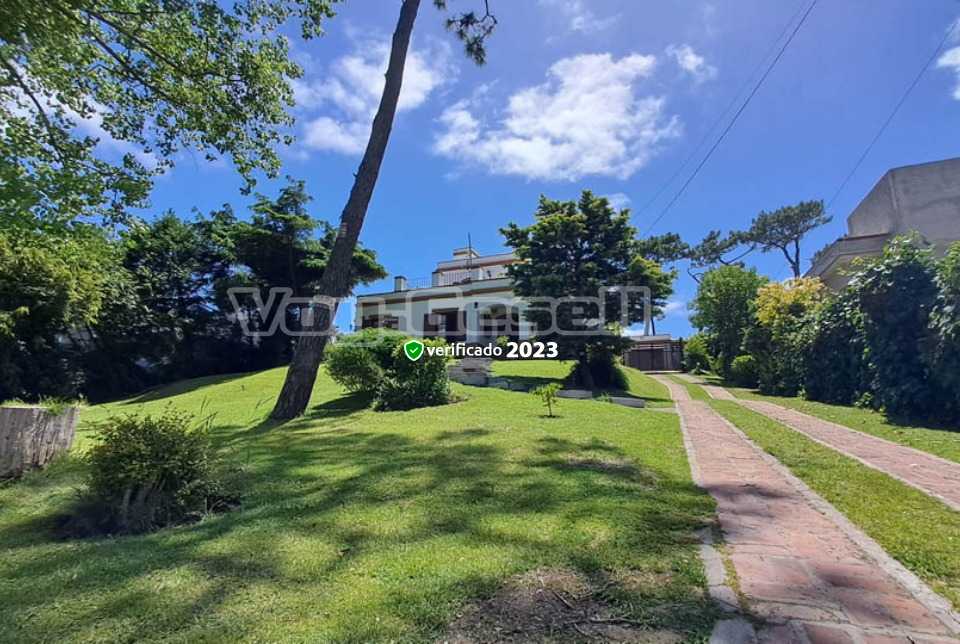 Alquilo Casa Gesellmar en Villa Gesell zona Centro a 1000 mts de la Playa 