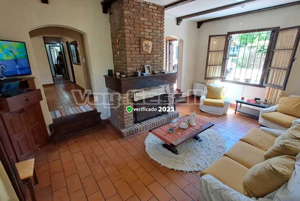 Alquilo Casa Gesellmar en Villa Gesell zona Centro a 1000 mts de la Playa 