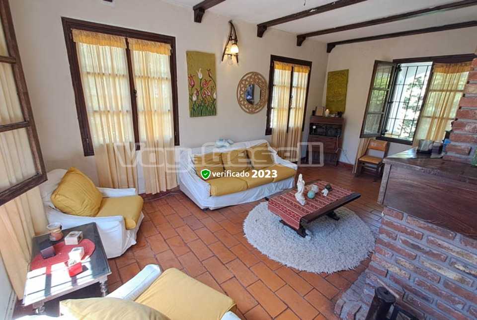 Alquilo Casa Gesellmar en Villa Gesell zona Centro a 1000 mts de la Playa 