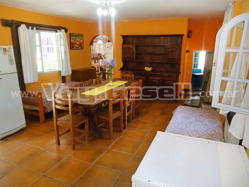 Alquilo Casa El Castillito en Villa Gesell zona Centro a 600 Mts de la Playa 