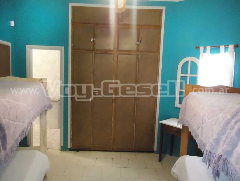 Alquilo Casa El Castillito en Villa Gesell zona Centro a 600 Mts de la Playa