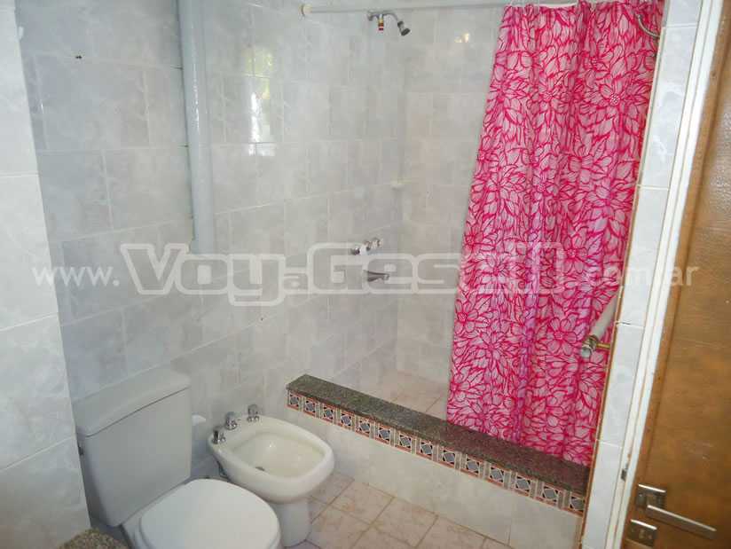 Alquilo Casa El Castillito en Villa Gesell zona Centro a 600 Mts de la Playa