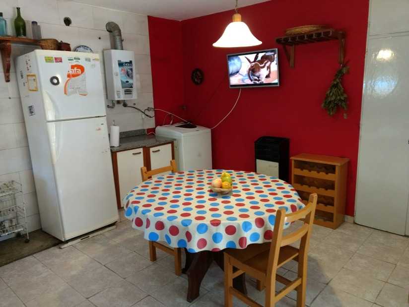 Alquilo Casa El Castillito en Villa Gesell zona Centro a 600 Mts de la Playa