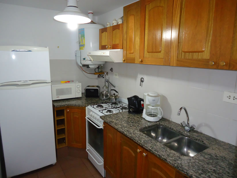 Alquilo Departamento El Chalten 3B en Villa Gesell zona Centro Comercial a 100 Mts de la Playa 