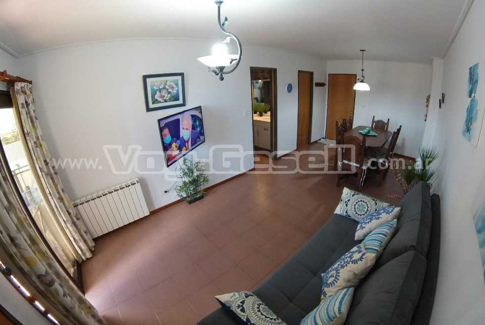 Alquilo Departamento El Chalten 3B en Villa Gesell zona Centro Comercial a 100 Mts de la Playa 
