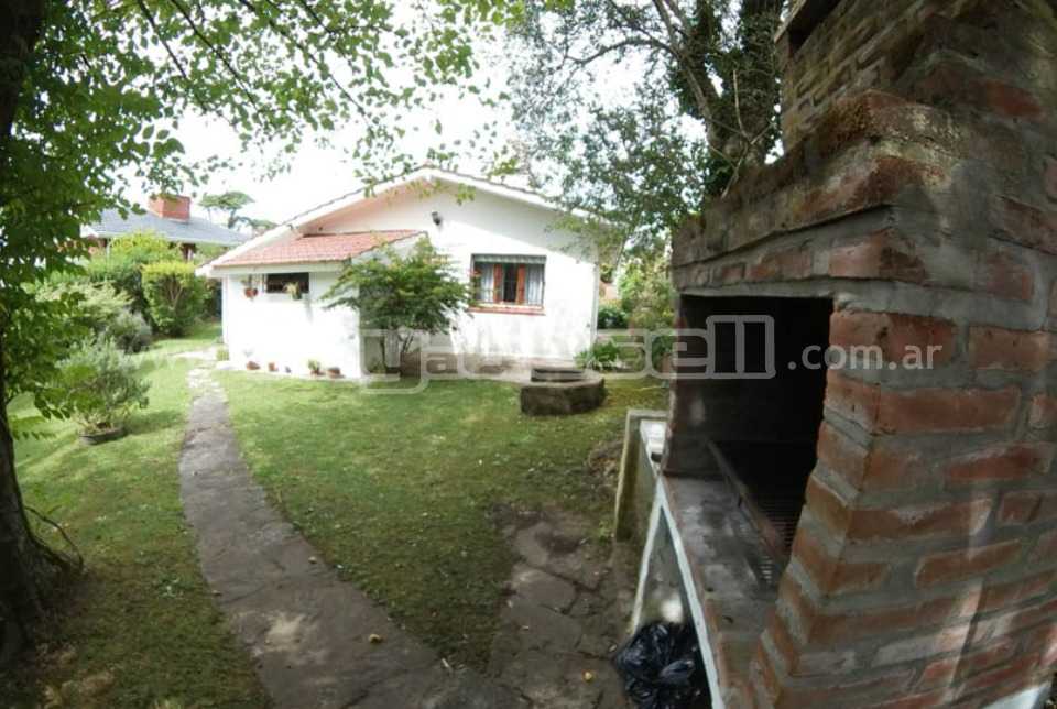 Alquilo Chalet El Chino en Villa Gesell zona Centro a 450 Mts de la Playa