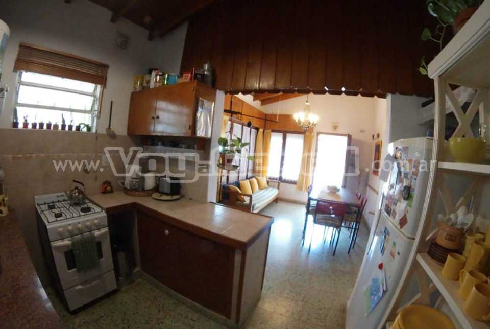 Alquilo Chalet El Chino en Villa Gesell zona Centro a 450 Mts de la Playa 