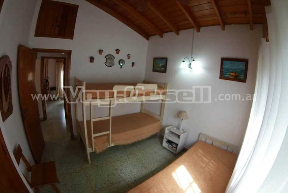 Alquilo Chalet El Chino en Villa Gesell zona Centro a 450 Mts de la Playa