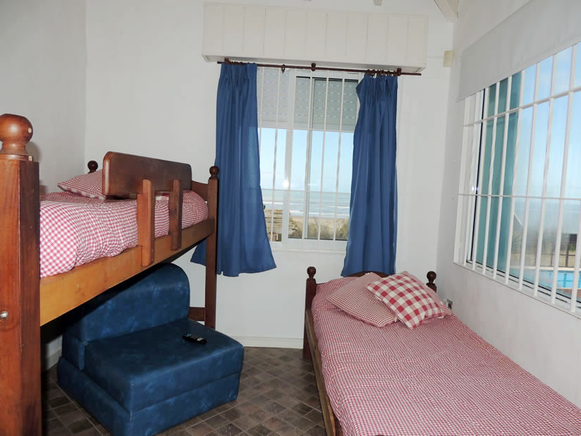 Alquilo Casa El Descanso Norte en Villa Gesell zona Barrio Norte a 20 mts de la Playa