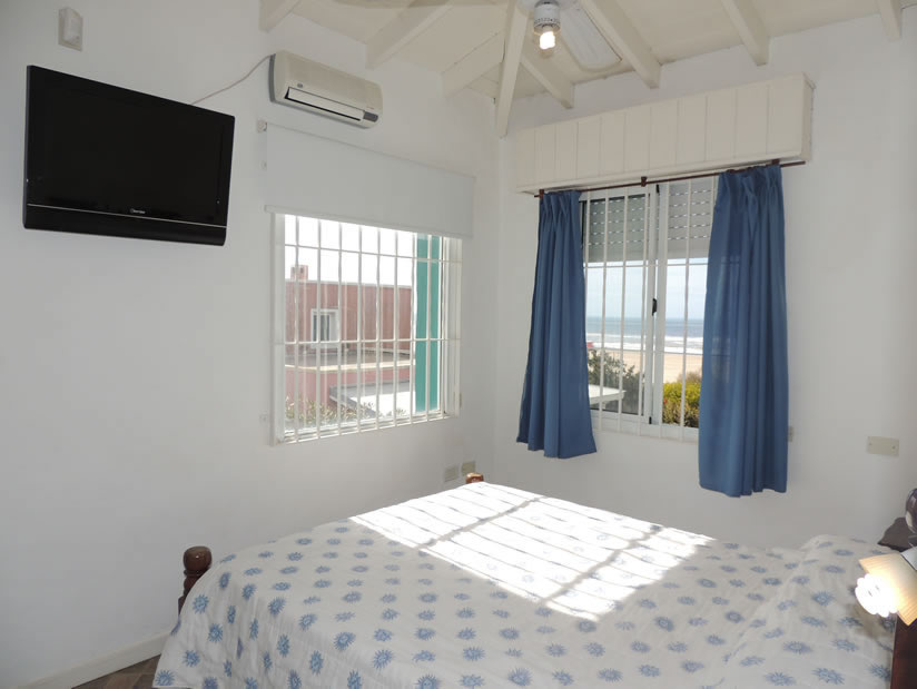 Alquilo Casa El Descanso Norte en Villa Gesell zona Barrio Norte a 20 mts de la Playa