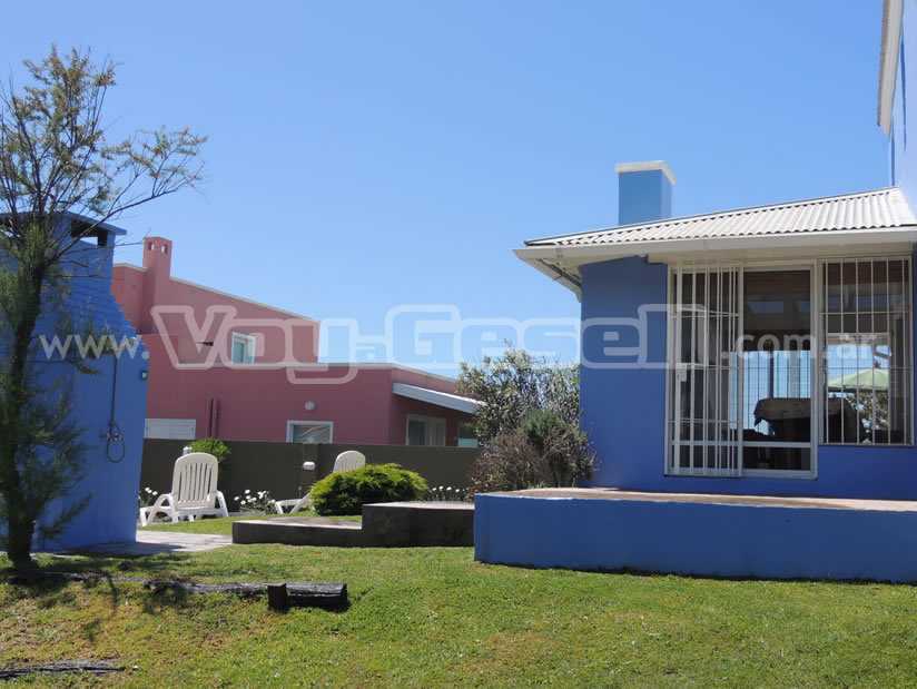 Alquilo Casa El Descanso Norte en Villa Gesell zona Barrio Norte a 20 mts de la Playa