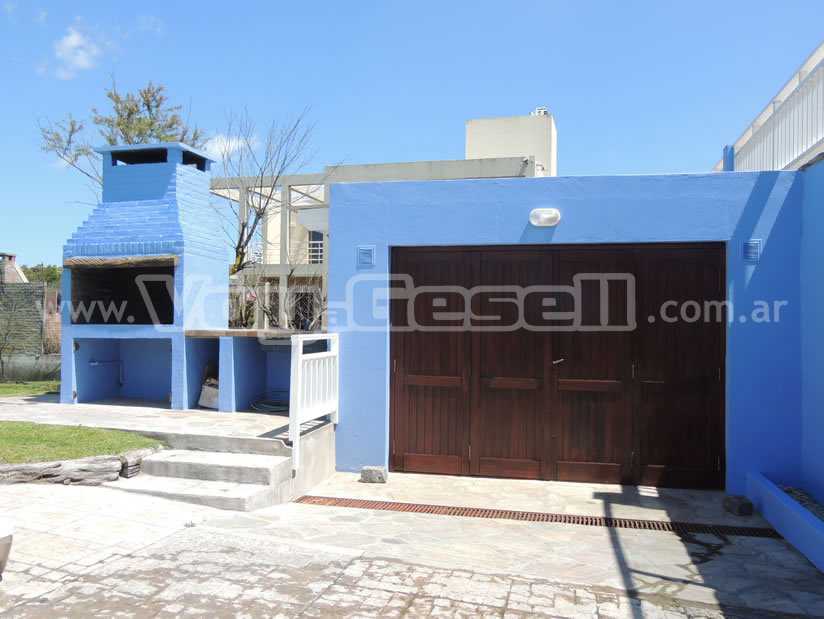 Alquilo Casa El Descanso Norte en Villa Gesell zona Barrio Norte a 20 mts de la Playa