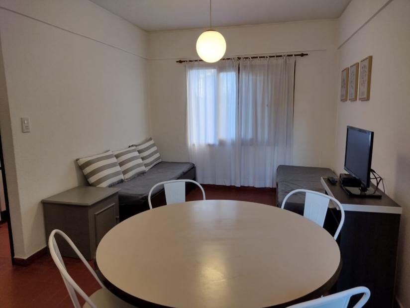 Alquilo Departamento El Dorado 2D en Villa Gesell zona Barrio Norte a 150 Mts de la Playa 