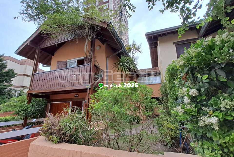 El Estudio: Duplex en Villa Gesell zona Barrio Norte