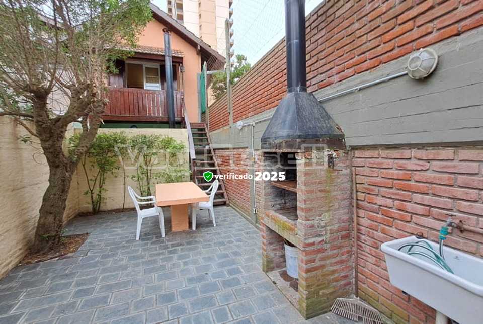 Alquilo Duplex El Estudio en Villa Gesell zona Barrio Norte a 250 mts de la Playa