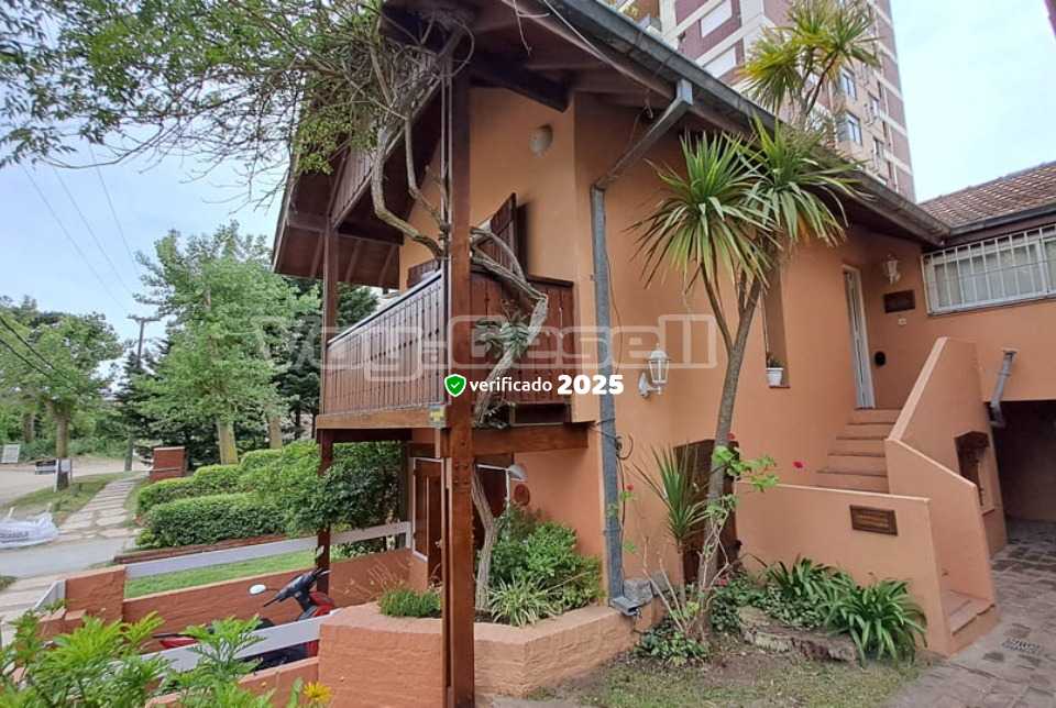 Alquilo Duplex El Estudio en Villa Gesell zona Barrio Norte a 250 mts de la Playa 