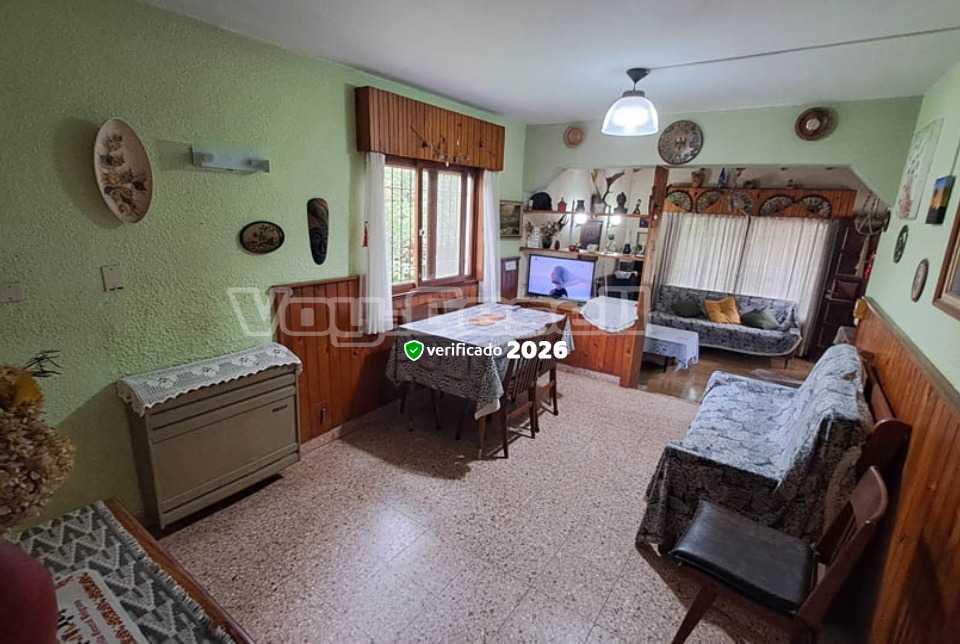 Alquilo Casa El Extranjero en Villa Gesell zona Centro a 1000 Mts de la Playa