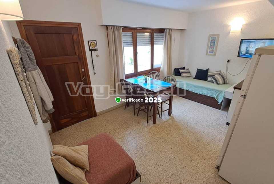 Alquilo Departamento El Juncal en Villa Gesell zona Barrio Norte a 350 mts de la Playa