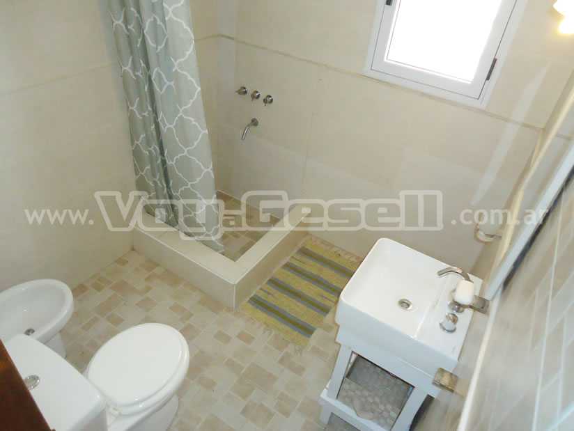 Alquilo Casa El Quincho en Villa Gesell zona Centro a 600 Mts de la Playa